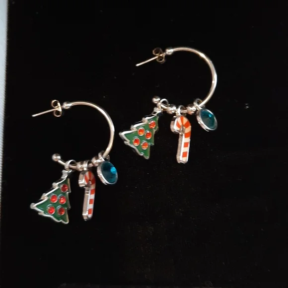 December Willabee&Ward Charm Bracelet - Picture 9 of 10